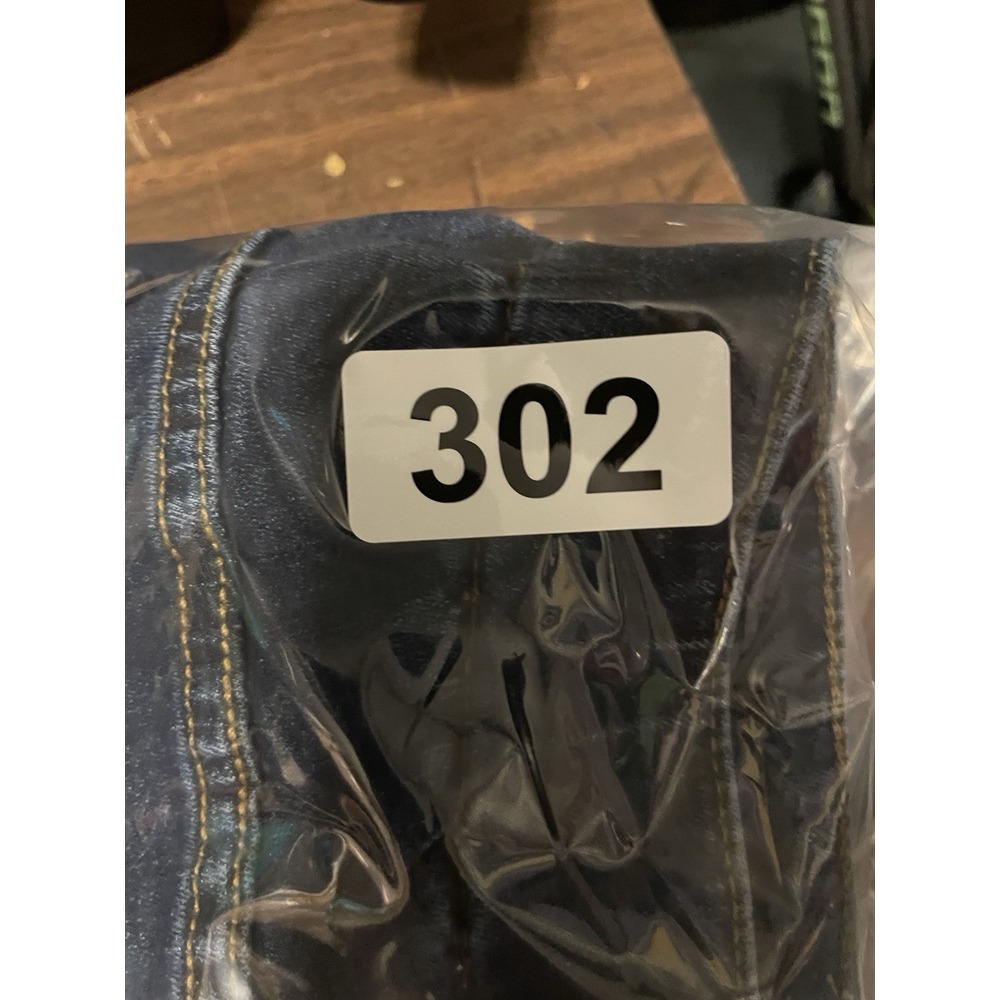 D & Co Women's 6 Denim Blue Jeans with Floral Cuff Stretch - Picture 8 of 8